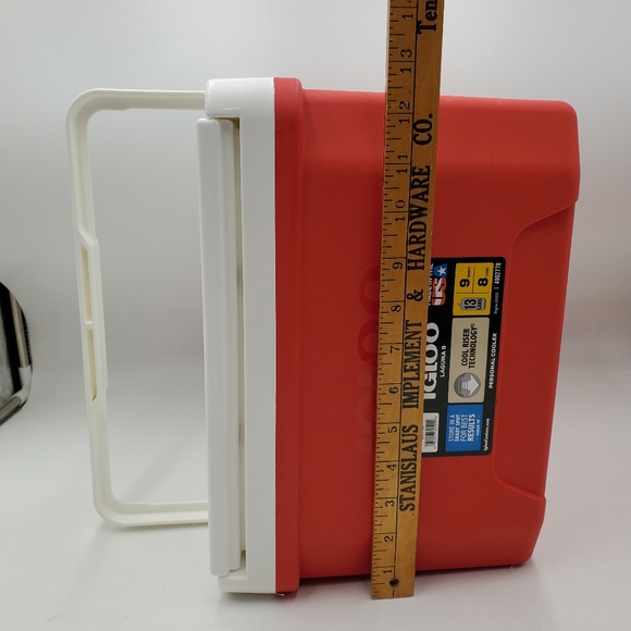 RED IGLOO  COOLER 9 QUARTS 8 LITERS 13 CANS 2020 Made In The USA - Picture 11 of 11